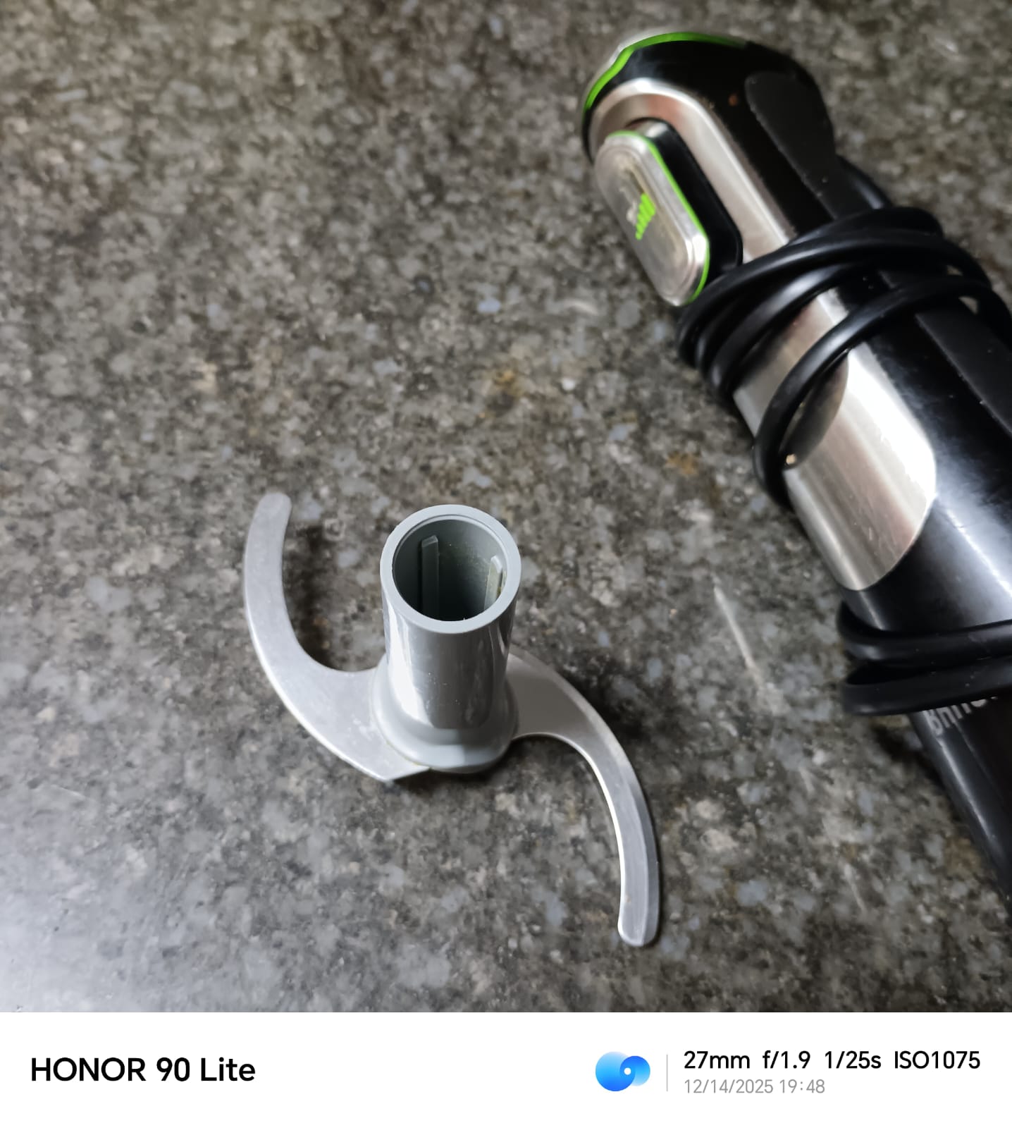 Braun multiquick 9 blade spare part ( coupler )