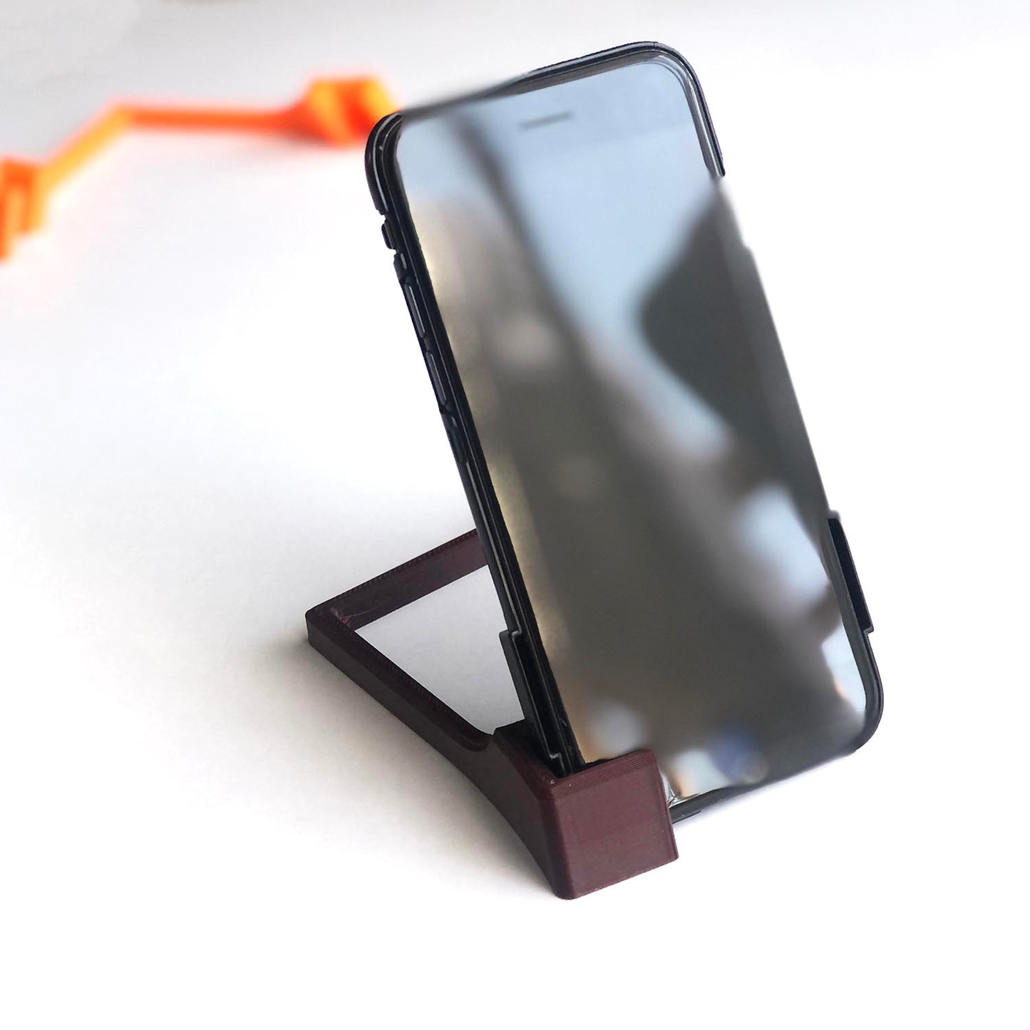 Arrow desk phone stand