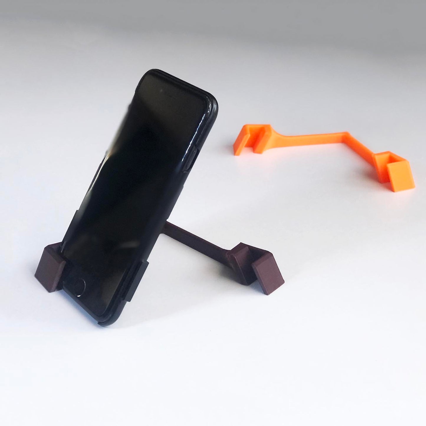 Arrow desk phone stand